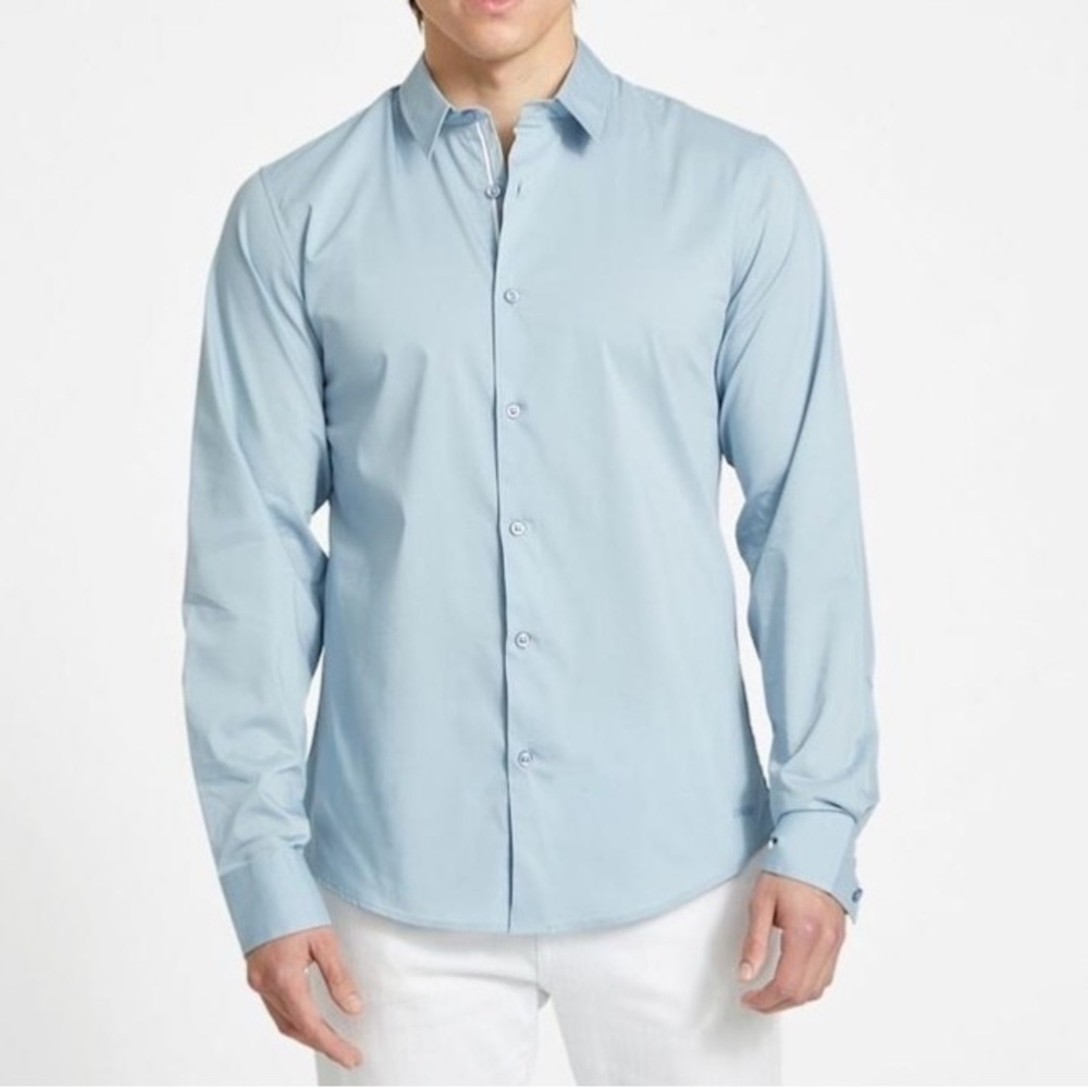 NWT GUESS Poplin Button Shirt Blue MEDIUM wrinkle resistant NEW